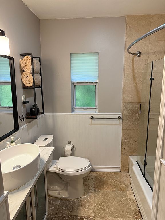 12015 NE 6th Ave - Property Image