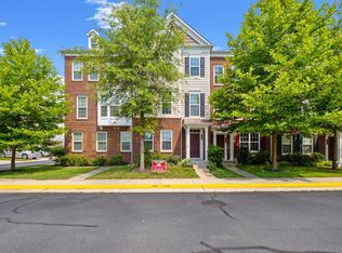 25480 Potomac Twain Ter, Chantilly, VA 20152