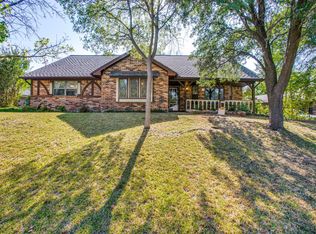 5512 Chimney Rock Rd, Fort Worth, TX 76112