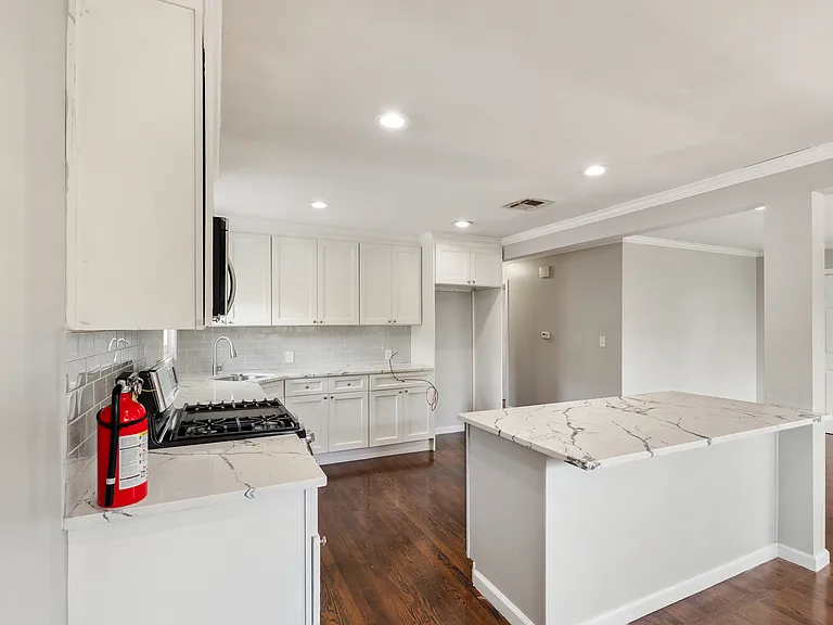 2089 Galloping Hill Rd #1 — Photo 9