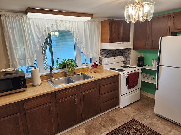 5th image of 3780 N Main St #1