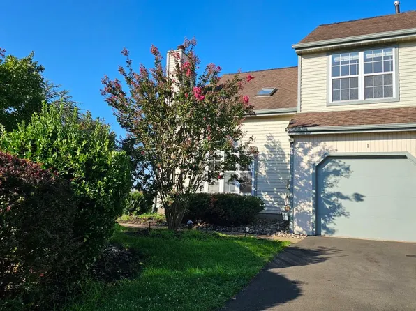 1 Laurel Cir, Newtown, PA 18940