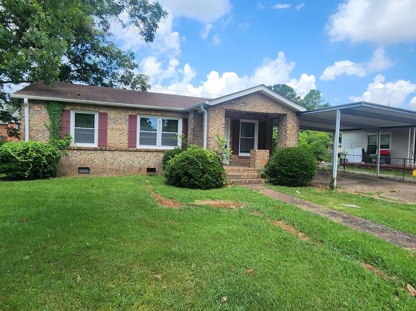 3104 Hillsboro Rd SW