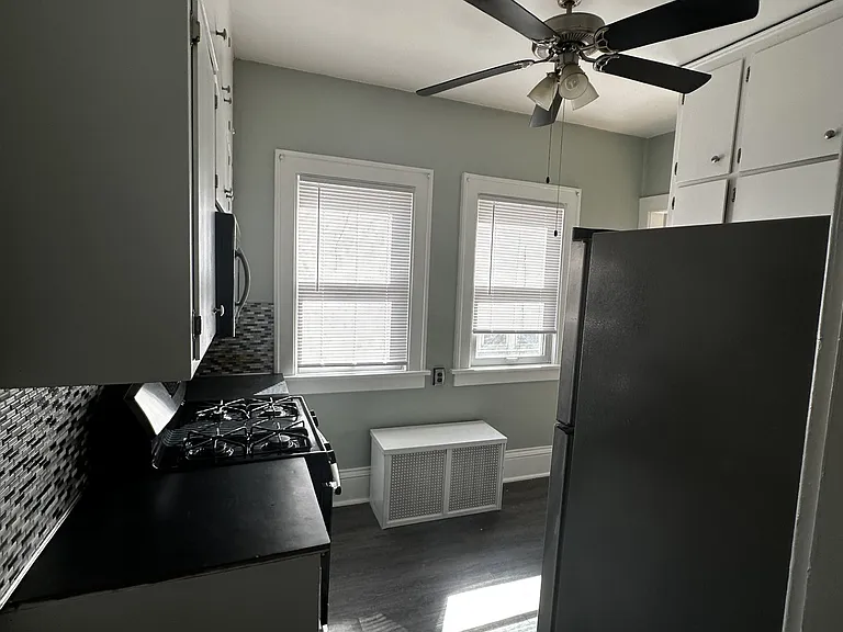 4145 Columbus Ave — Photo 11
