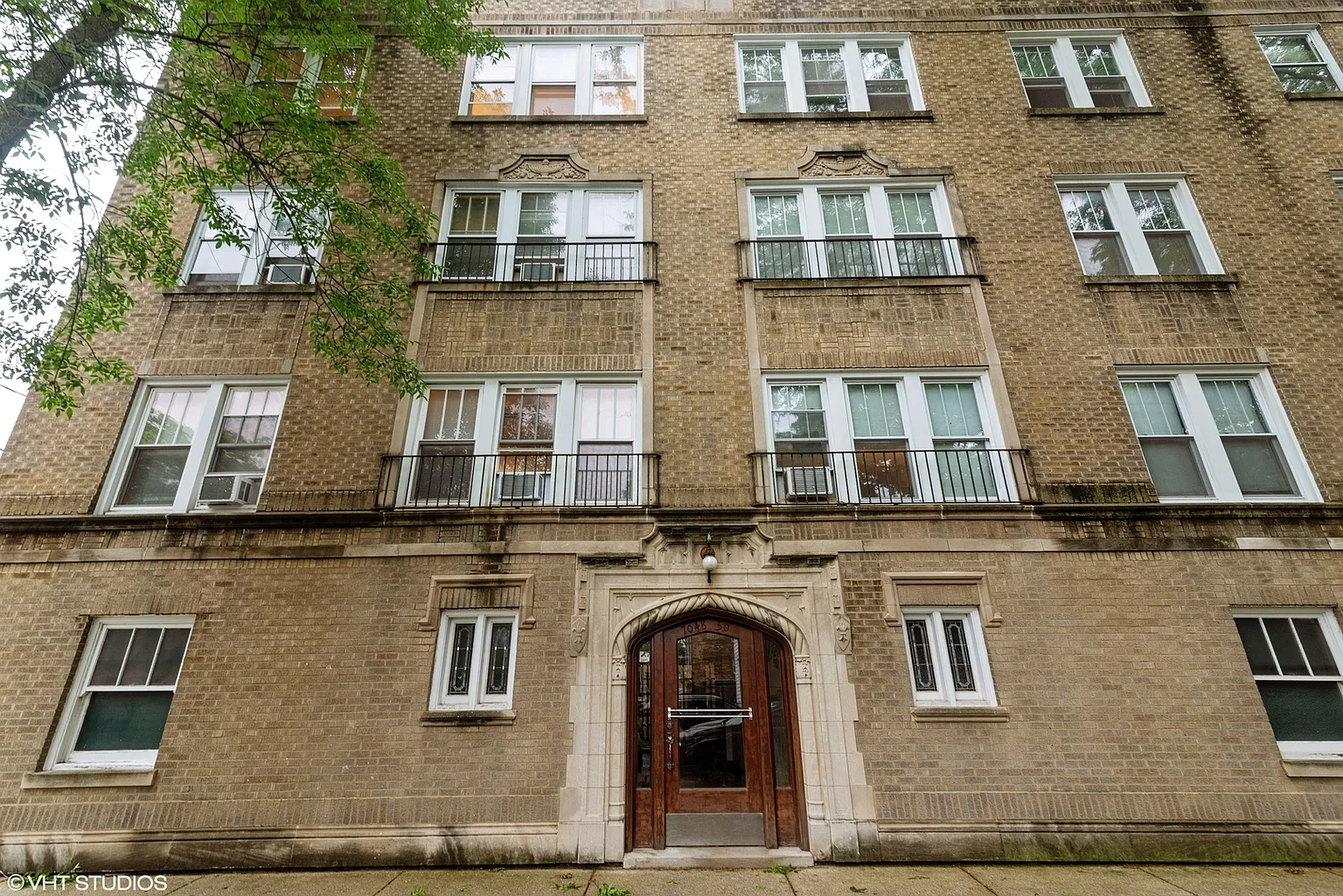 7048 N Washtenaw Ave APT 3 photo 1