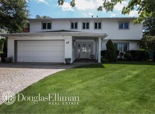 22 Elaine Pl, Plainview, NY 11803