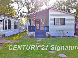 10915 E Goodall Rd UNIT 7, Durand, MI 48429