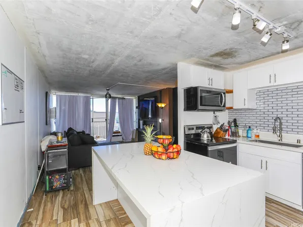 95-2057 Waikalani Pl APT C405, Mililani, HI 96789