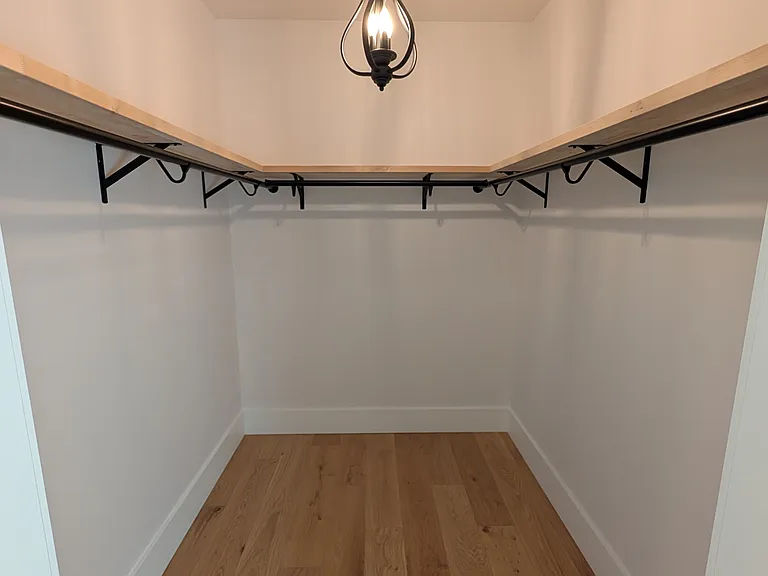 3957 W Barrett Ln — Photo 28
