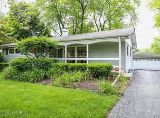 747 Rolling Dr, Lisle, IL 60532