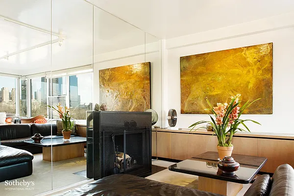 Sold by Sotheby's International Realty | media 4