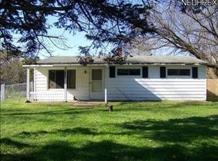 2851 Shelley Rd, Ravenna, OH 44266