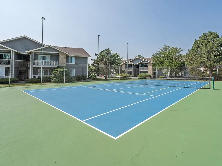 The Reserve At Barry Apartments — Photo 26