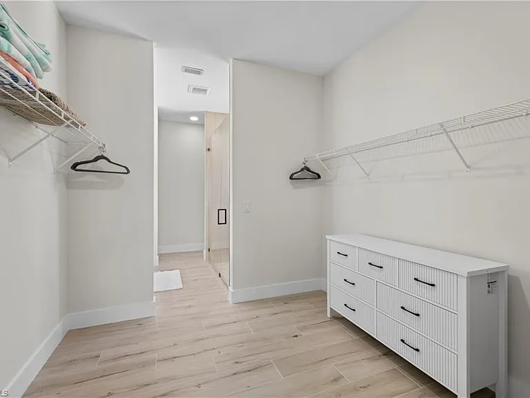 2547 Storter Ave — Photo 24