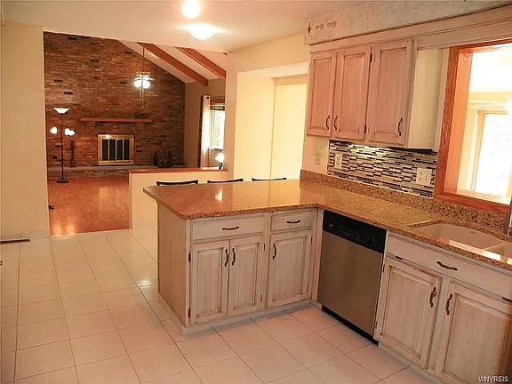 3rd image of 3 Homewood Ct
