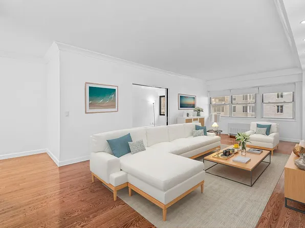 58 W 58th St APT 3C, New York, NY 10019