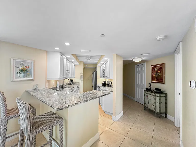 3000 N Ocean Dr #4F — Photo 6