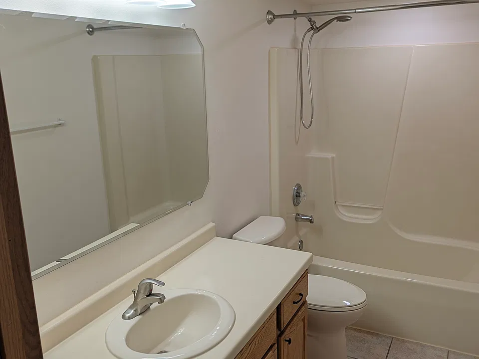 W205S8341 Pasadena Dr #8341