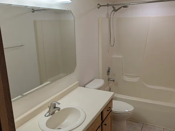 W205S8341 Pasadena Dr #8341, Muskego, WI 53150