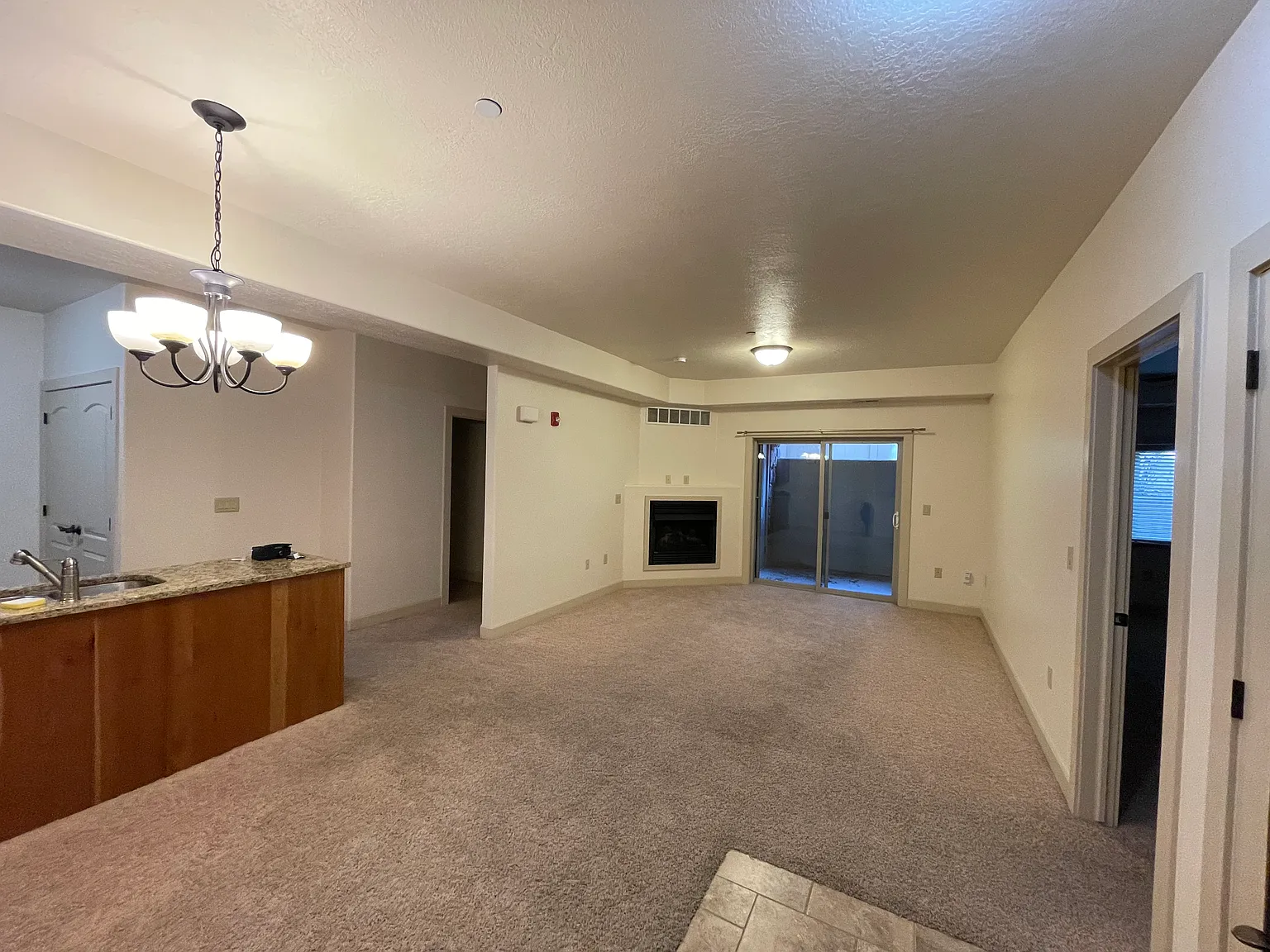 2 bed, 1100 sqft, $1,650 — Photo 1