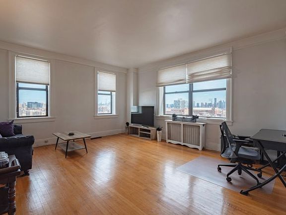 5th image of 2600 Kennedy Blvd APT 9L