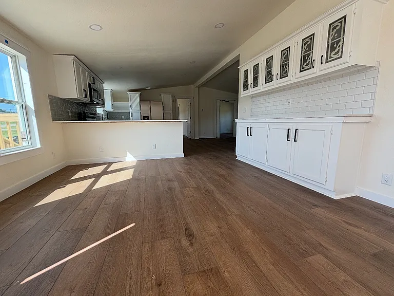 665 Morningwood Dr — Photo 4