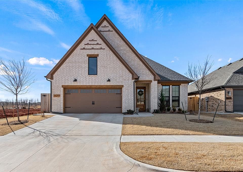 1st image of 16217 Blackberry Farm Rd