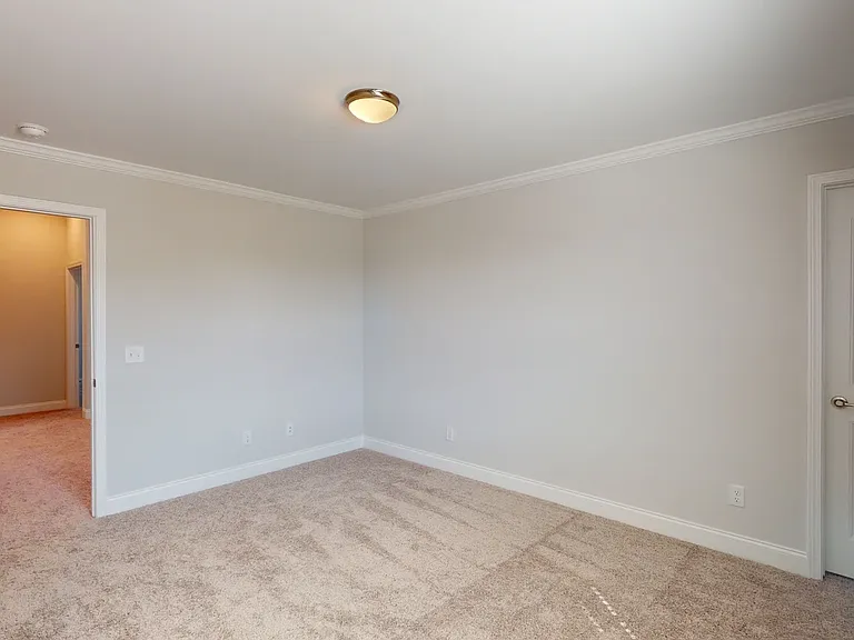 146 Champlain Dr — Photo 19