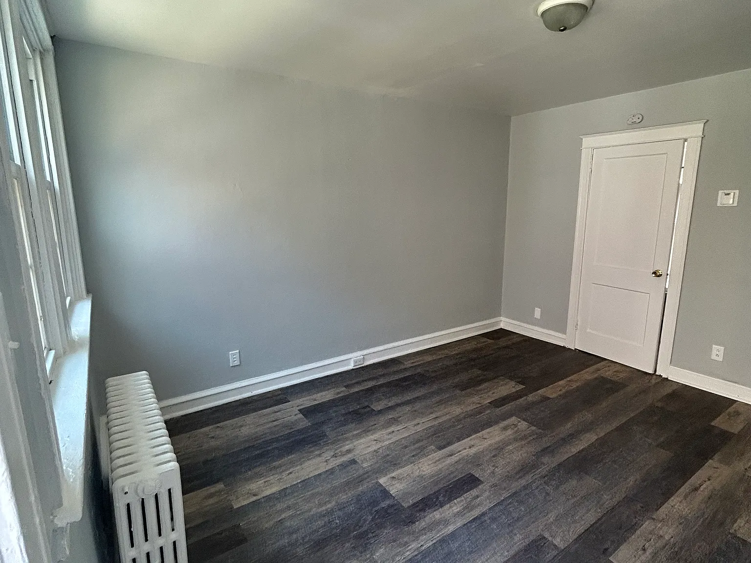 Studio, $699 — Photo 1