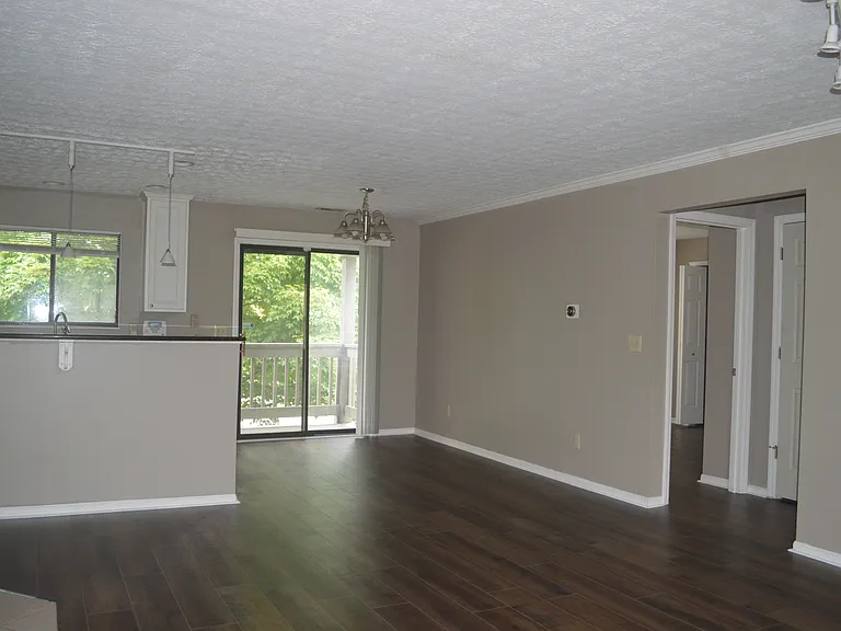 2744 Greystone Dr #D — Photo 25
