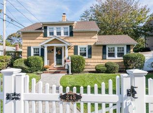245 Smith Ave, Islip, NY 11751