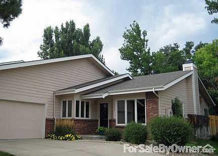 1744 Centennial Road
						:
						Great location across from tennis courts/swimming pool. Near bike path.