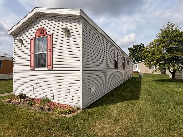 Westbridge Manor — Photo 68