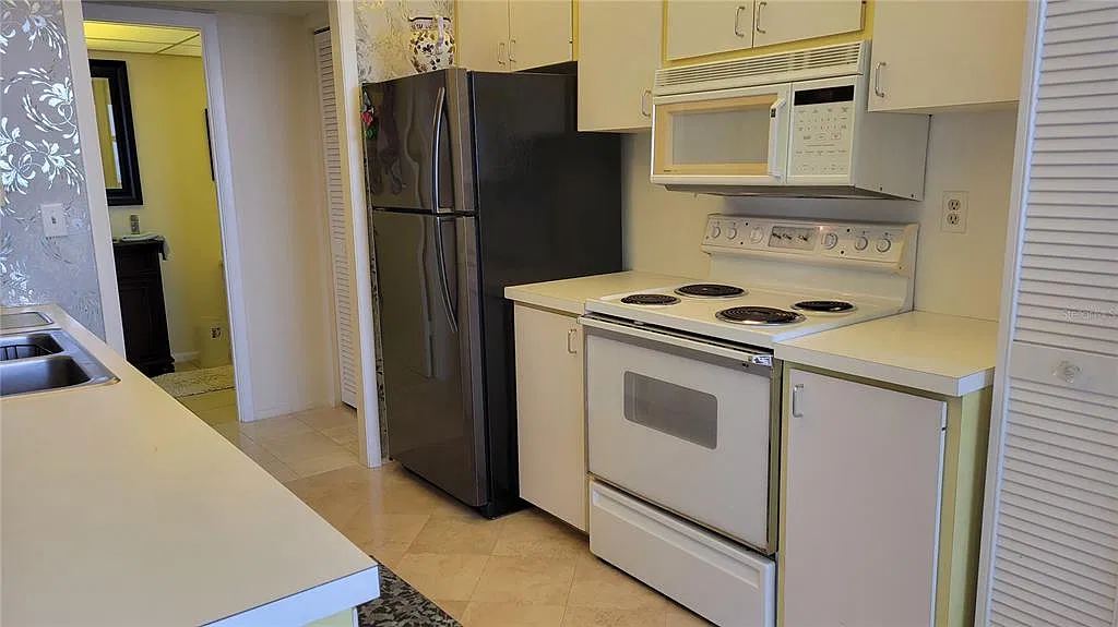 1 bed, 1.5 bath, 1080 sqft, $4,000 — Photo 4