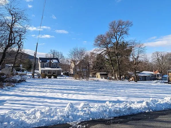 24813 Linden Ave, Cascade, MD 21719