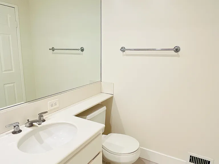 200 Pacific Coast Hwy #208 — Photo 17