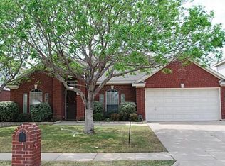 7120 Sunburst Trl, Denton, TX 76210