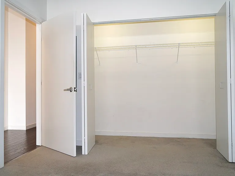 235 W Van Buren St #4009 — Photo 9