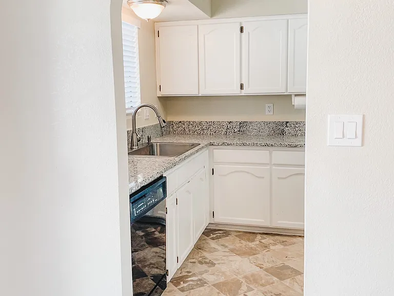 4170 Plaza Oro Loma #D — Photo 10