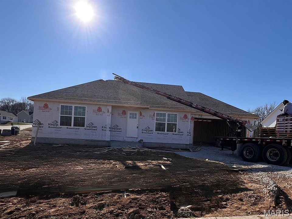 1st image of 120 Lake Hollow Ct