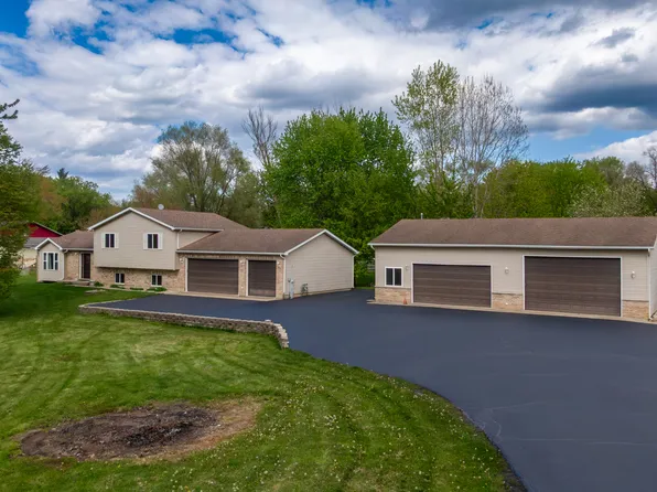 36851 N Kerwin Ln, Ingleside, IL 60041