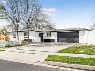 1226 Amelia Ave, Hanford, CA 93230