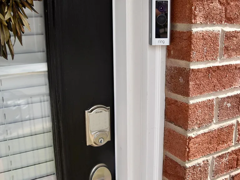 614 Gateway Crossing Ln — Photo 2