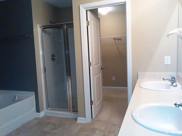 311 Connor Ct — Photo 13