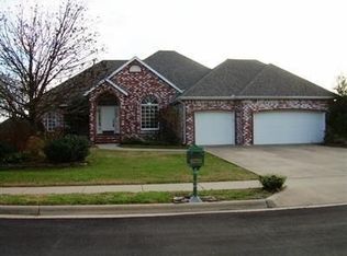 4154 E Crosswinds Ct, Springfield, MO 65809