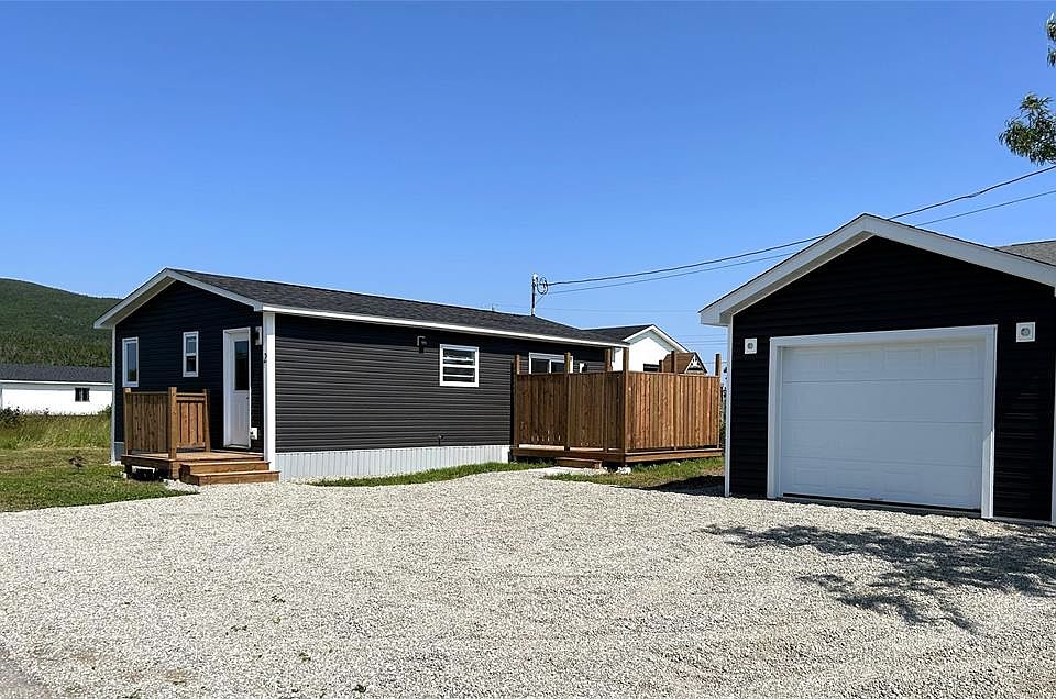 1st image of 2 Pine Avenue