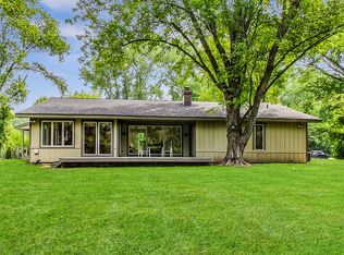 41W229 Colson Dr, St Charles, IL 60175