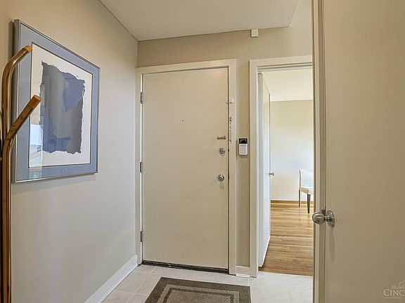 5th image of 1022 Hatch St