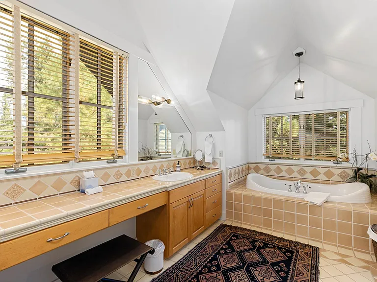 8450 Lahontan Dr — Photo 21