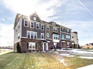 4056 Overview Dr, Canonsburg, PA 15317